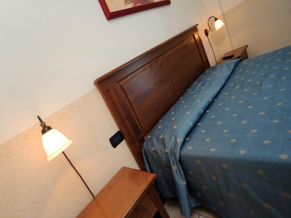 Hotel Il Melograno Mattinata Exterior photo
